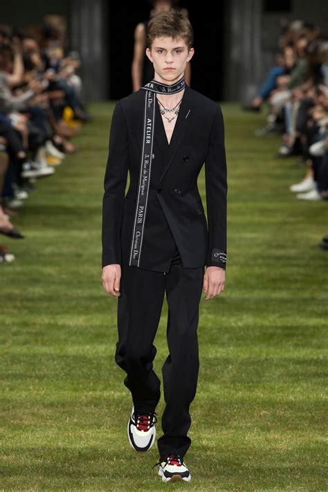 dior partners with jewlwer mens 2018|Dior Men Spring 2018 Menswear Fashion Show.